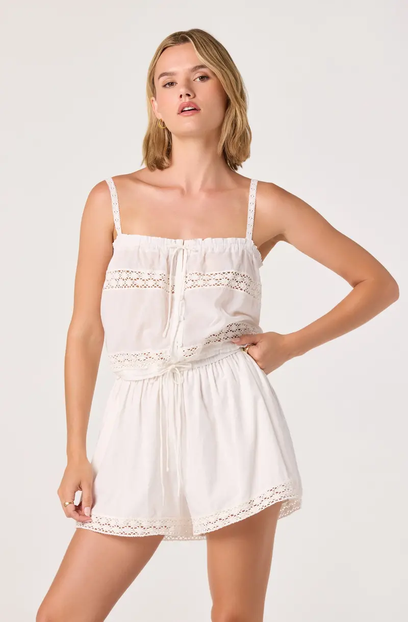 Abrielle Cropped Tank with Delicate Lace Trim – Modern Short-Length Staple
