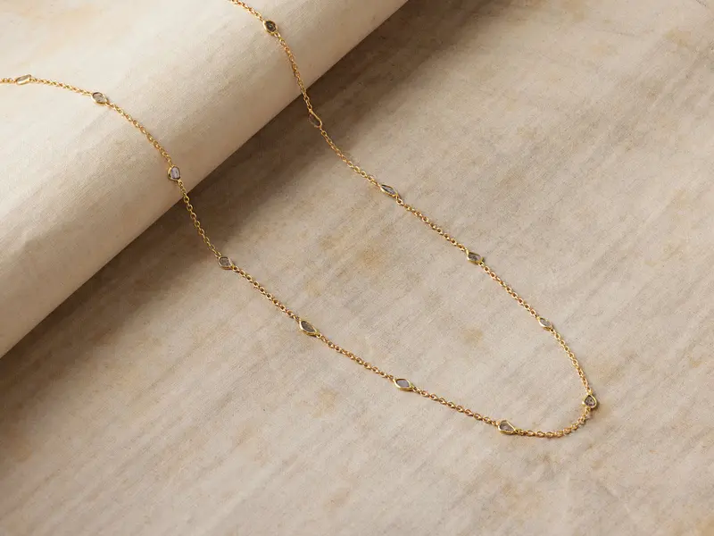 Alvita Layered Pendant Necklace – Versatile Gold Chain Style