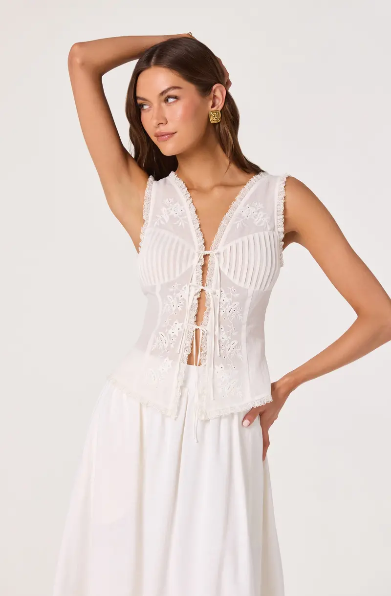 Carine Eyelet Lace Bustier Top – Delicate Romantic Detailing