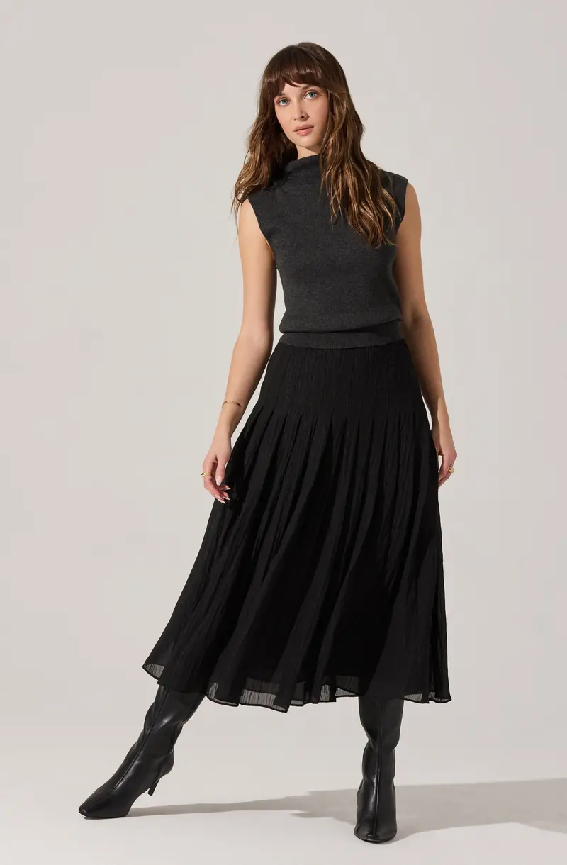 Daivini Crinkled Pleated Midi Skirt with Movement-Friendly Drape