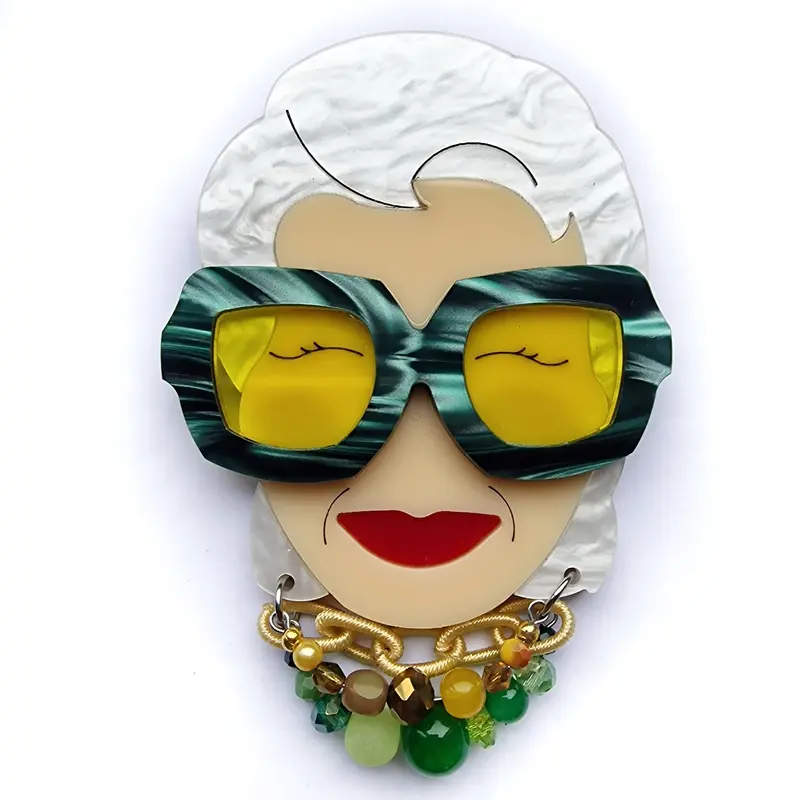 Dark Green Iris Brooch – Sleek Triple-Chain Style