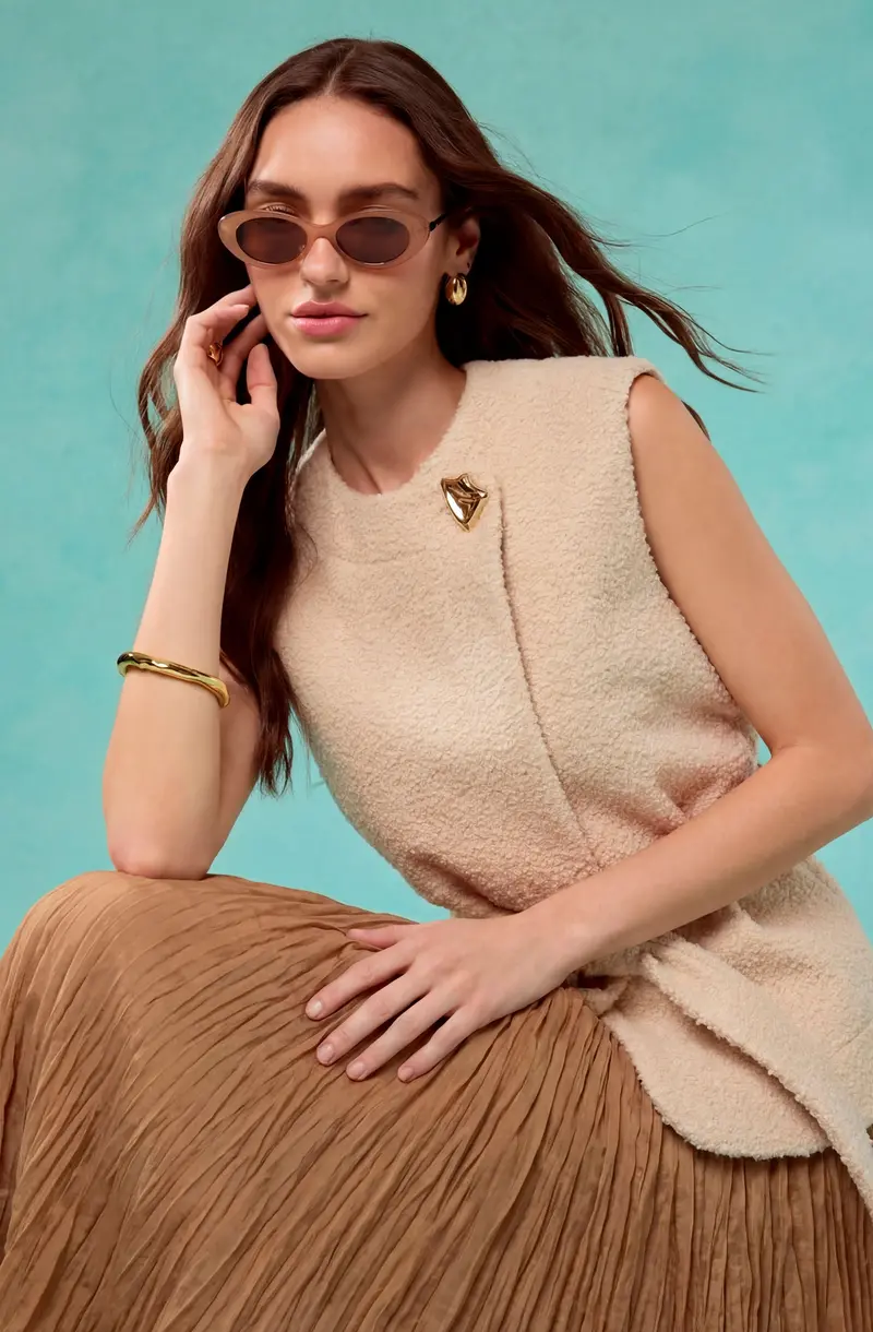 Darrien Teddy Fleece Wrap Vest in Soft Shearling