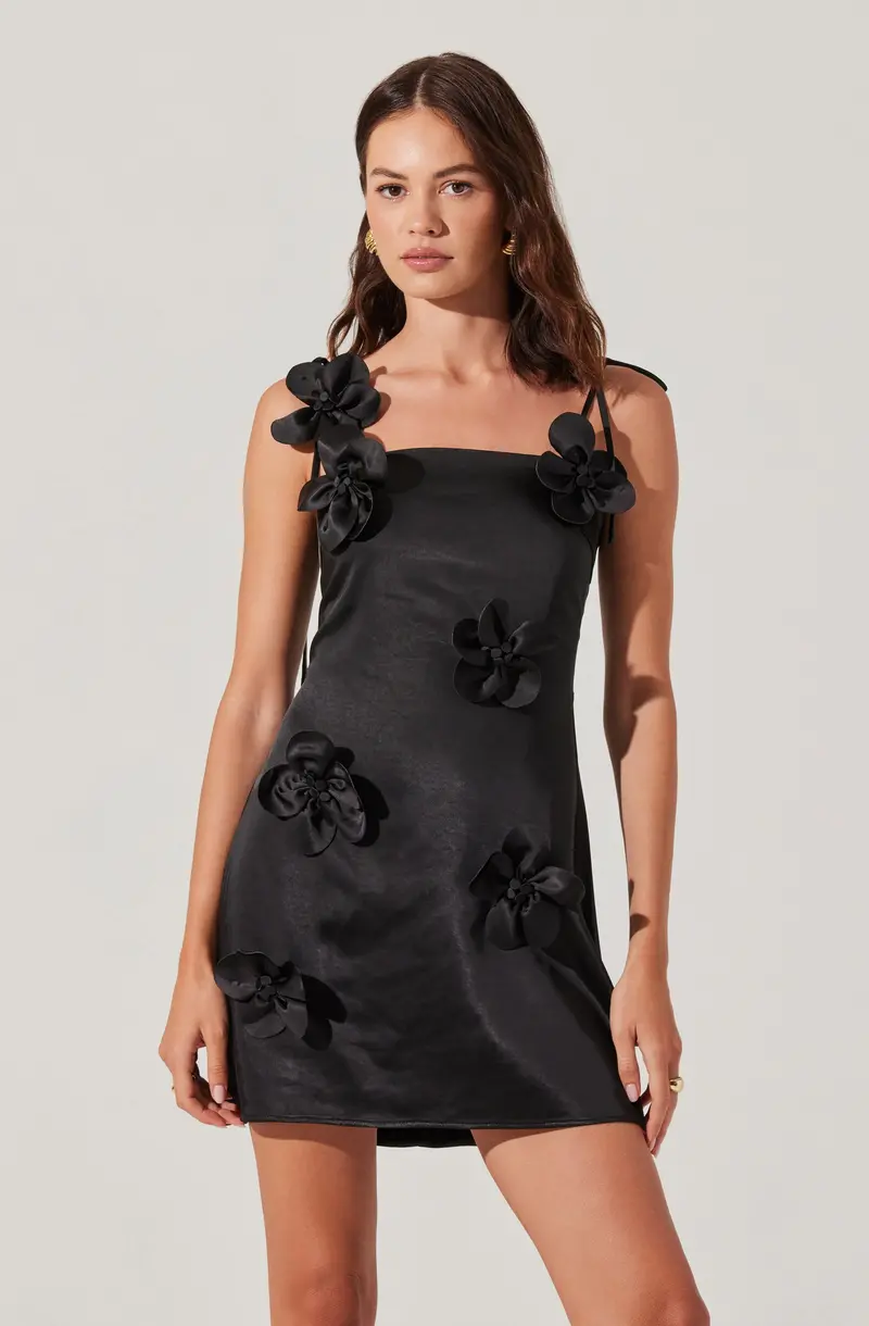 Distinctive Cerelia 3D Floral Mini Dress