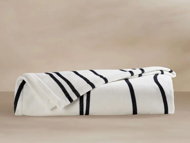 Dunes Oversized Beach Towel in Meteorite Gray