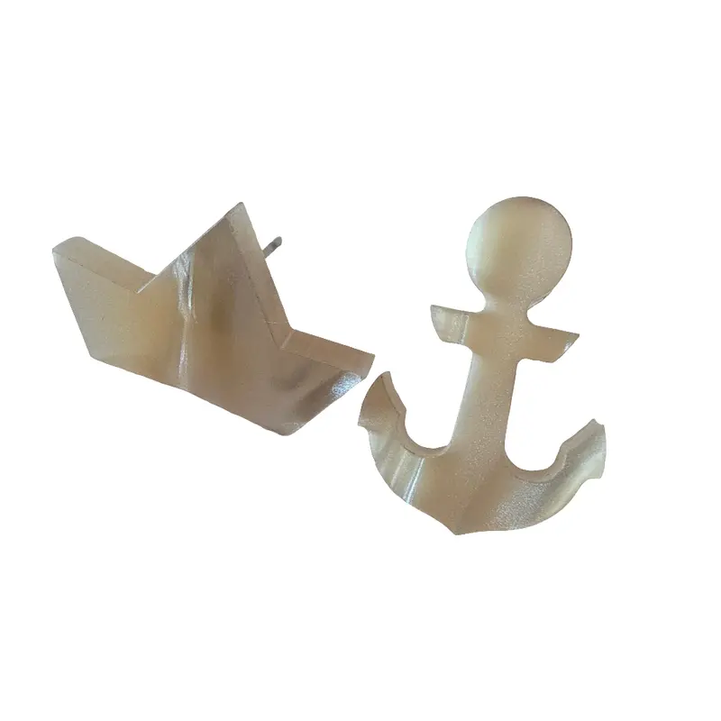 Fish-Shaped Lobe Earrings