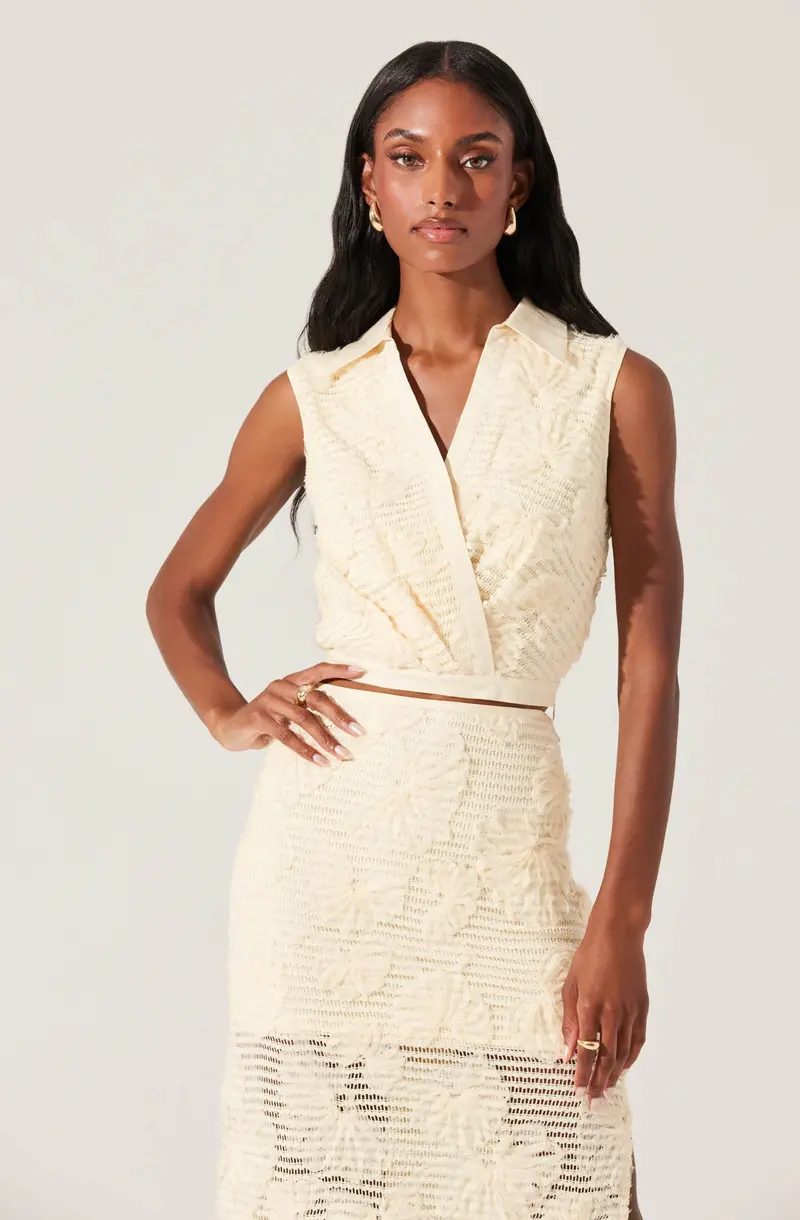 Floral-Knit Textured Top – Sol Collection