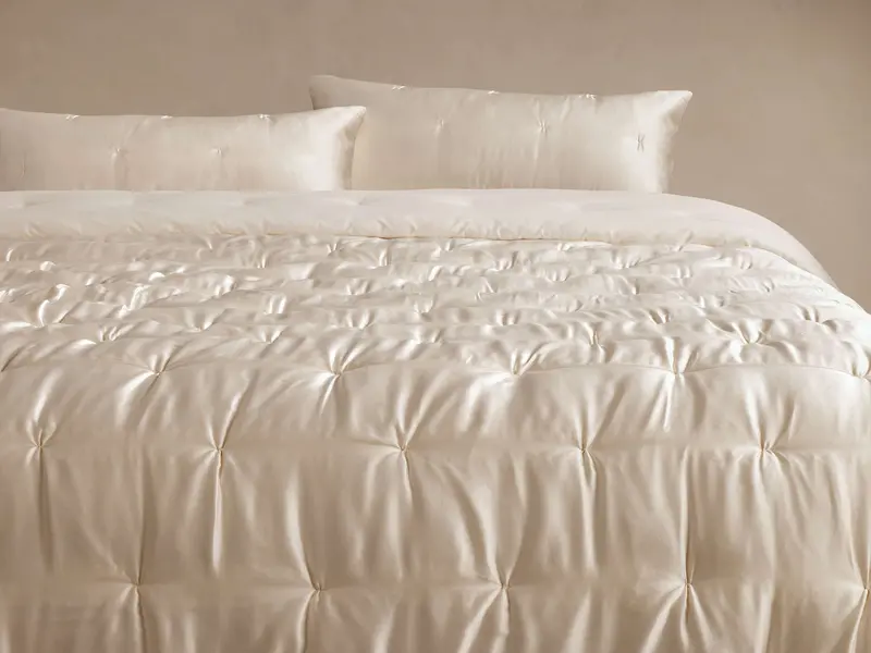Hand-Tucked Silk Quilted Bed Cover