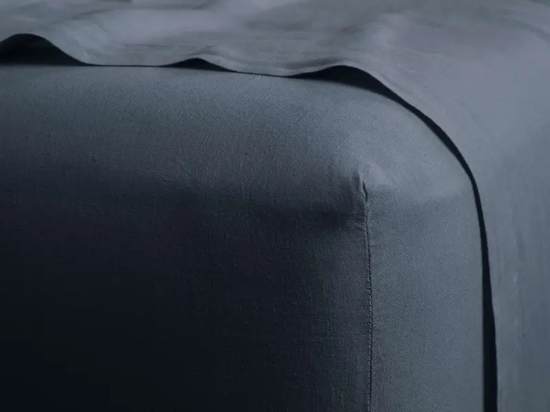 Indigo Garment-Dyed Linen Fitted Sheet – Made in Italy