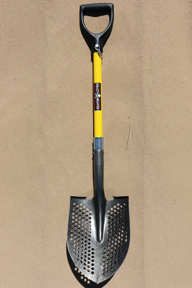 Krazy Beaver Mud-Specific Heavy-Duty Shovel for Off-Road Use
