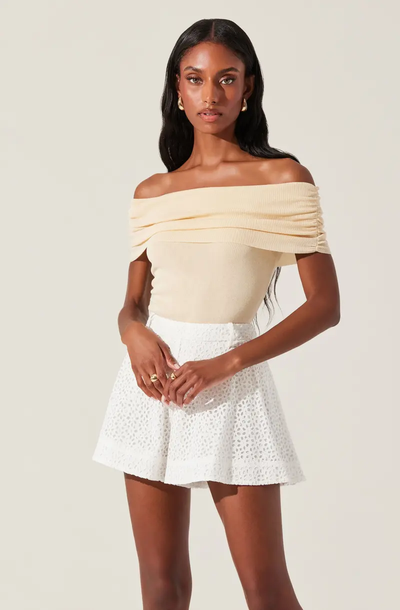 Kylin Relaxed Off-Shoulder Sweater