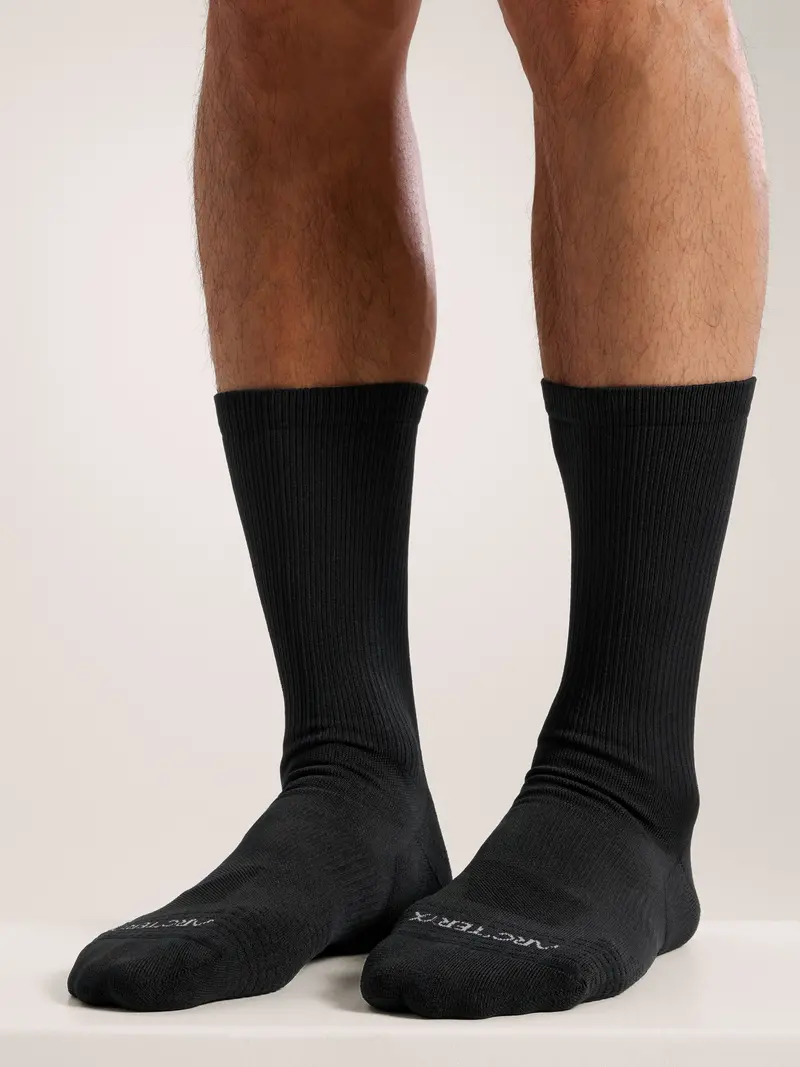 Lightweight Mid-Rise Synthetic Sock