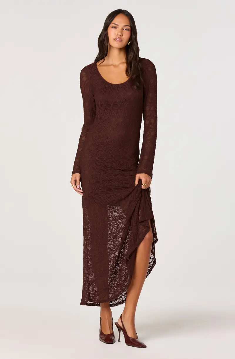 Long-Sleeve Lace Maxi Dress – Ethereal Full-Coverage Elegance
