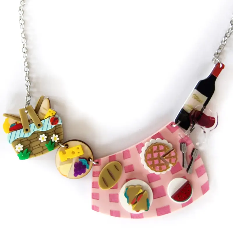 Maxi Picnic Décolleté Necklace