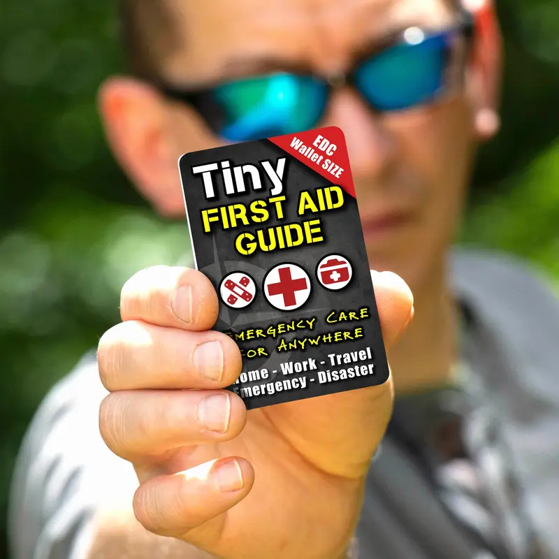 Mini First Aid Reference Guide – Quick-Reference Pocket Handbook