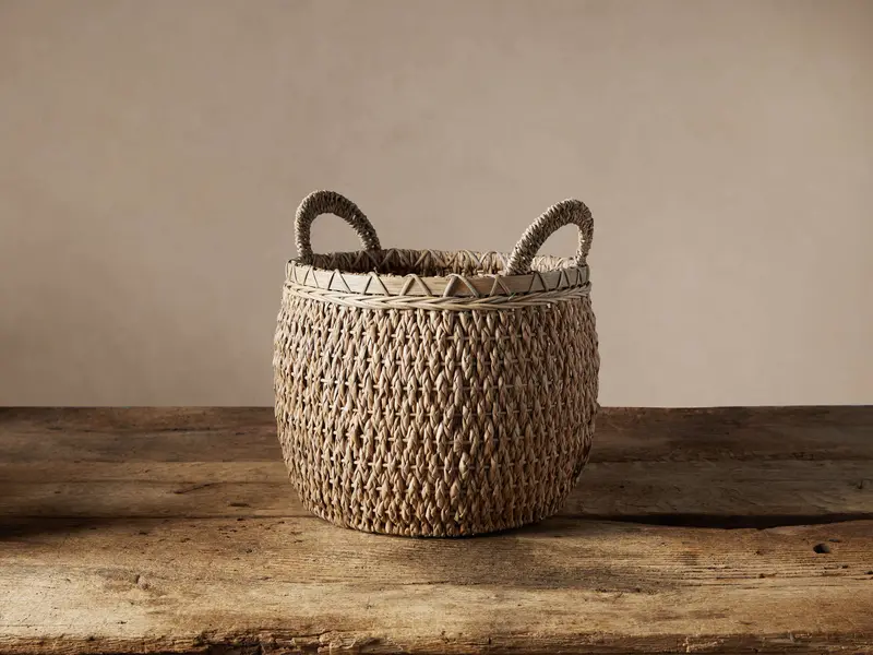 Natural Round Entry Basket for Hallway or Foyer
