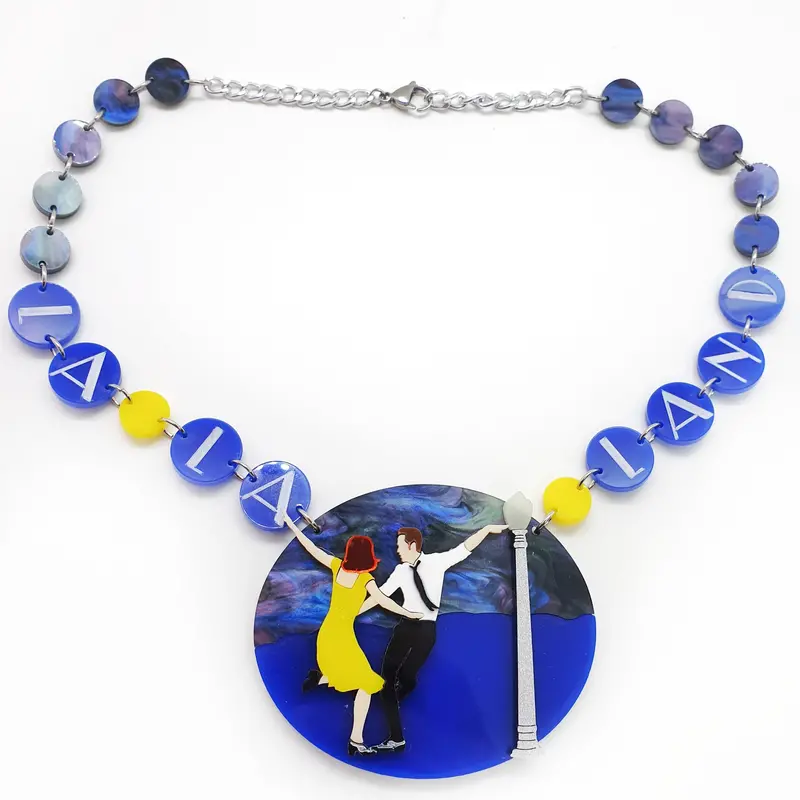Playful ‘LaLlaLLa’ Décolleté Necklace