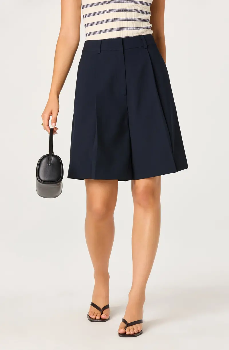 Quillie Pleated Bermuda Shorts in Lightweight Fabric