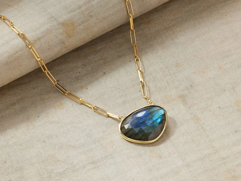 Takeshi Bold Statement Necklace – Artisan-Crafted Pendant Collar