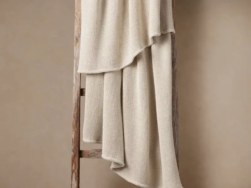 Versatile Garment-Dyed Cotton Throw – Casual Texture and Dimensional Color